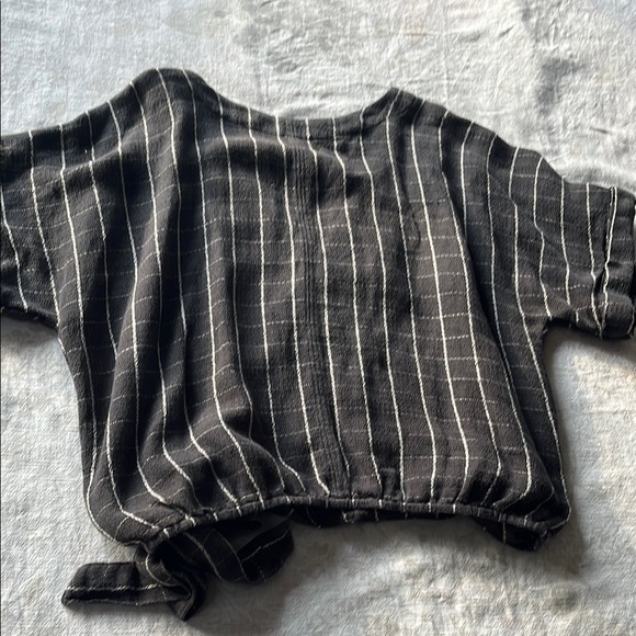 Free People Black and White Checkered Short Sleeve Heavy Knit Wrap Top with Tie - Picture 15 of 16